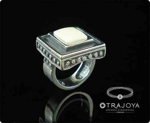 SILVER RING WITH WARTHOG IVORY