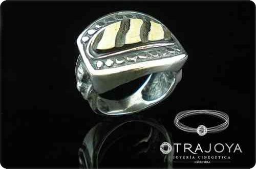 SILVER RING WITH CARVED BUFFALO HORN