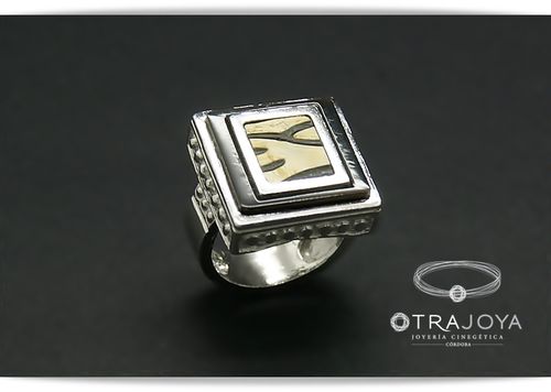 SILVER RING WITH BUFFALO HORN INLAYS